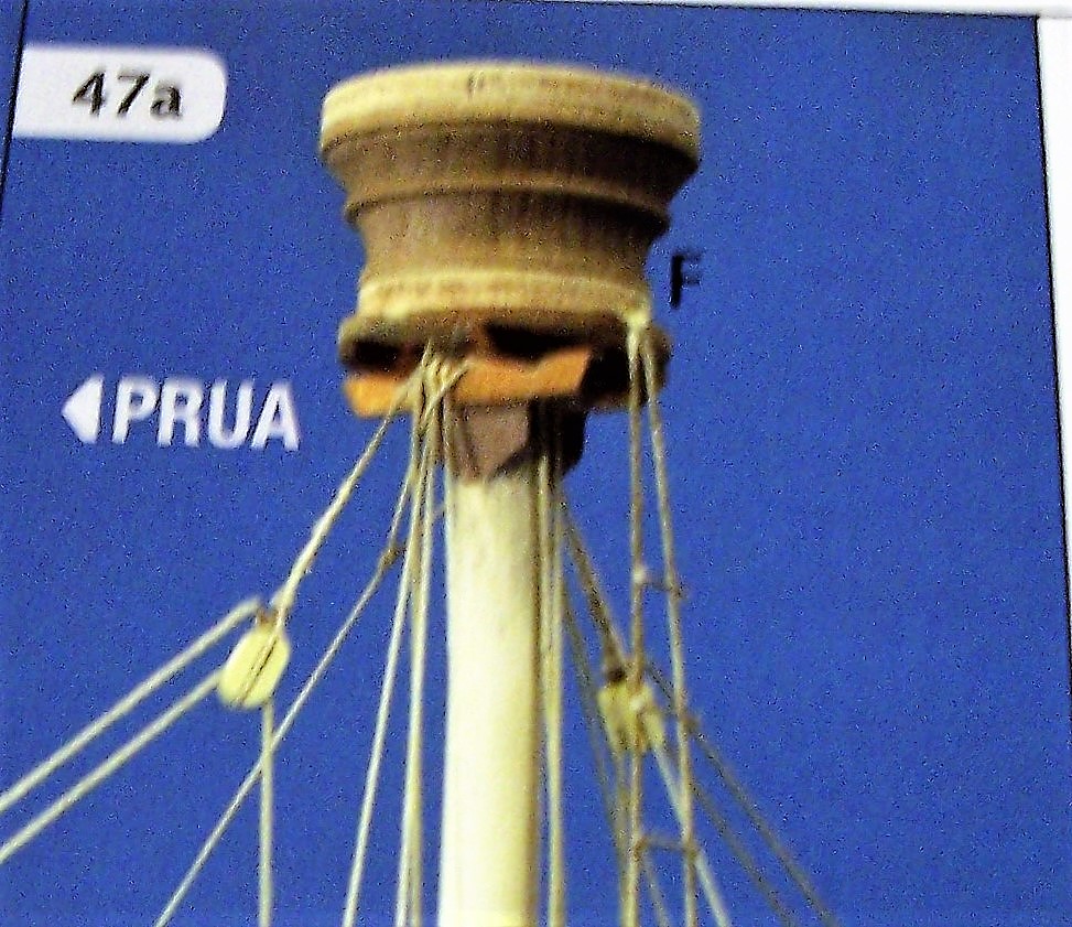 Coffa, crocetta e maschette della Cocca Mediterranea nella versione del produttore.
