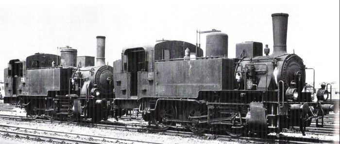 Due locomotive appartenenti al Gr.835 mostrano notevoli differenze strutturali.