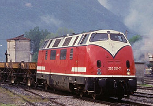 Una DB V200 passata alla Societ&agrave; Nazionale Ferrovie e Tramvie 